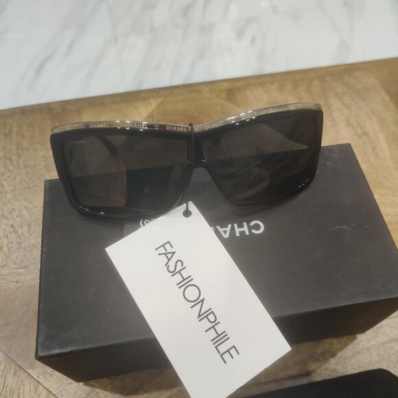 CHANEL shield sunglasses New with case - Picture 7 of 7